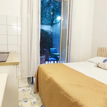 Museodream 2 By Napulitandream Guest house 3*